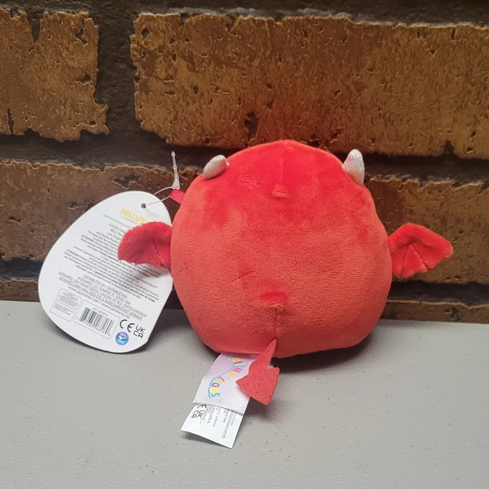 Karlie (Red Devil Bat) 4 Inch Halloween Squishmallow Kellytoy Squishmallows. NEW